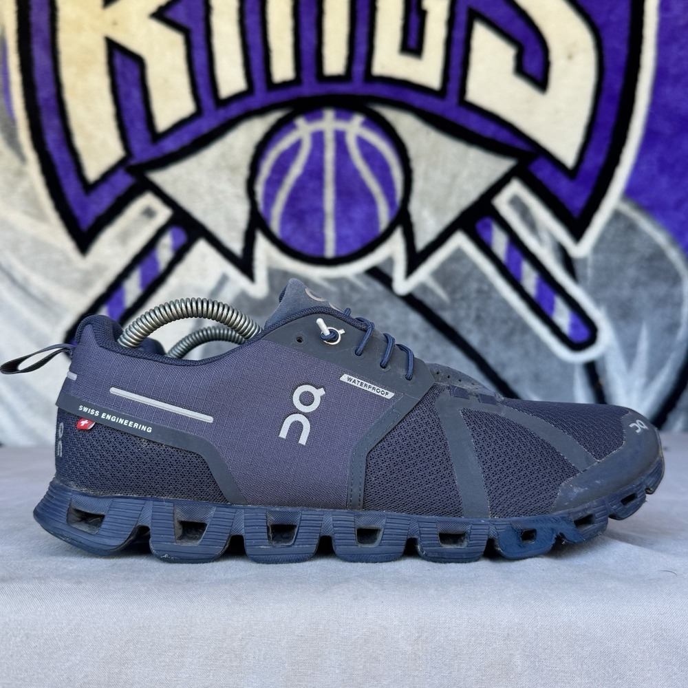 Size 9.5 - Men's On Cloud 6 Navy Blue Waterproof Running Shoes 19.99189 - Picture 2 of 10
